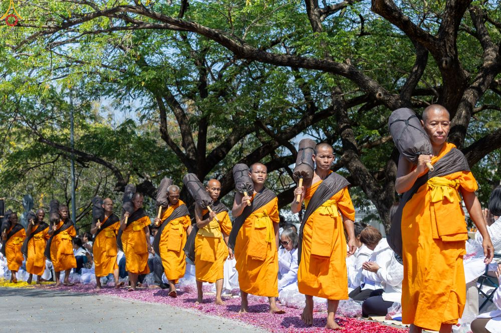 ภาพ No.304688:วันที่ 25 มกราคม พ.ศ. 2569 พิธีต้อนรับพระธรรมยาตรา (ภาพชุดที่ 2) รร.สามัคคีราษฏร์บำรุง-วัดพระธรรมกาย ในโครงการธรรมยาตรา กตัญญูบูชา มหาปูชนียาจารย์ พระมงคลเทพมุนี(สด จนฺทสโร) พระผู้ปราบมาร อนุสรณ์สถาน 7 แห่ง ปีที่ 14