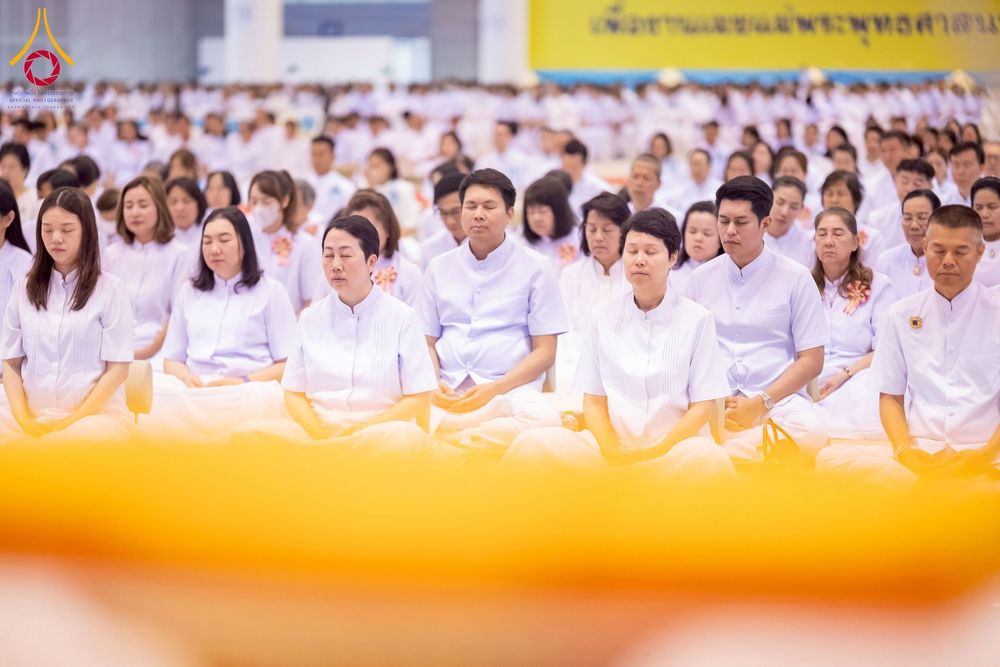 ภาพ No.277160:วันอาทิตย์ที่ 7 ธันวาคม พ.ศ. 2568 พิธีบูชาข้าวพระ ณ สภาธรรมกายสากล วัดพระธรรมกาย