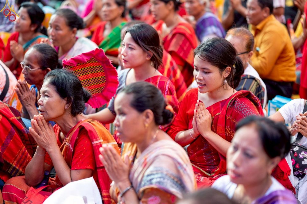 ภาพ No.261656:วันที่ 19 ตุลาคม พ.ศ. 2568 พิธีทอดกฐินสมทบ วัดกัลยาณมิตรต่างประเทศ บูชาธรรม 81 ปี หลวงพ่อธัมมชโย ณ วัดสารนาถ เมืองคาร์การชารี ประเทศบังกลาเทศ 