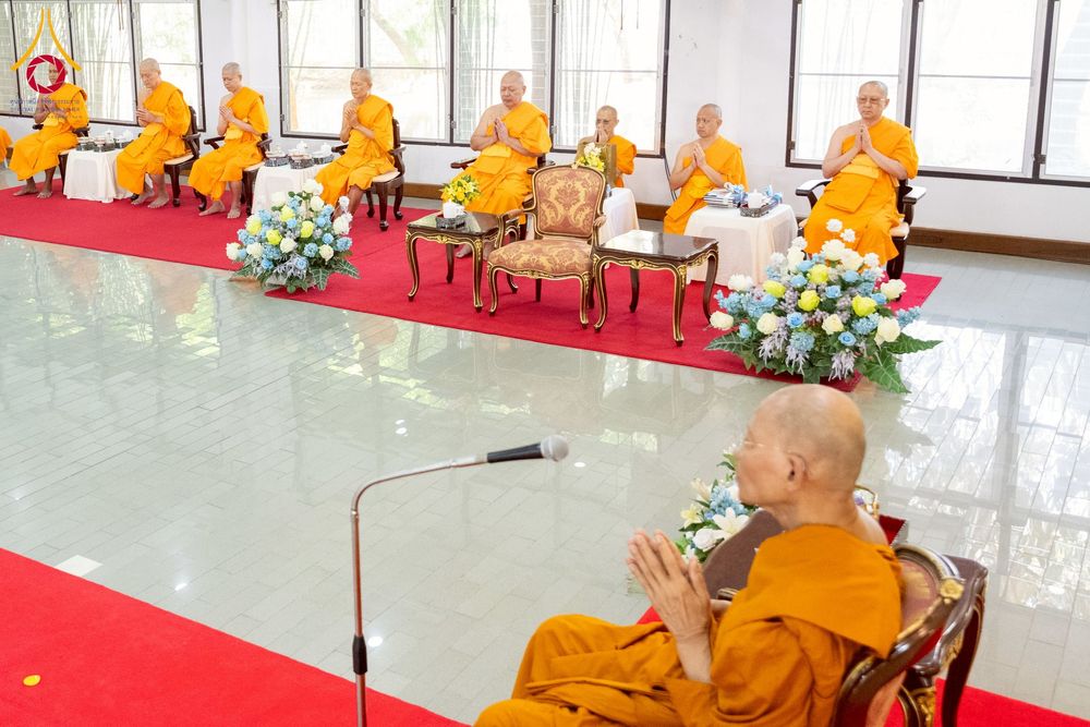 ภาพ No.276707:วันเสาร์ที่ 6 ธันวาคม พ.ศ. 2568 พิธีมุทิตาสักการะ เนื่องในโอกาสที่พระเดชพระคุณพระพรหมดิลก เจ้าอาวาสวัดสามพระยา วรวิหาร เมตตาเป็นประธานในพิธีตั้งฐานานุกรมใน พระราชวิเทศวชิรเวที (บัณฑิต วรปญฺโญ) ผู้ช่วยเจ้าอาวาสวัดพระธรรมกาย (ไวโรจน์ วิโรจโน) ผู้ช่วยเจ้าอา