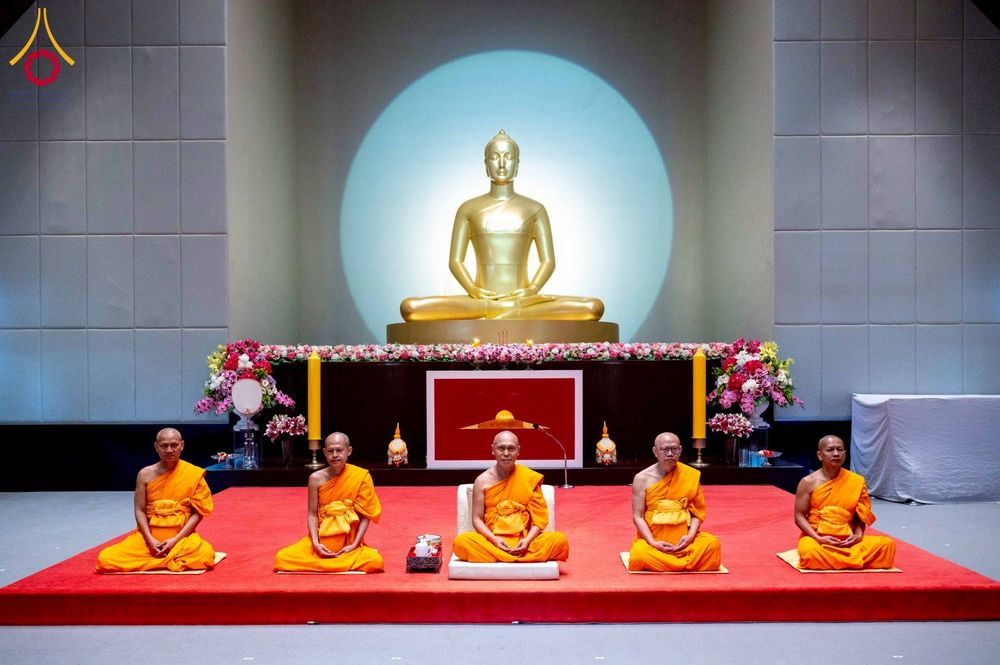 ภาพ No.277747:วันเสาร์ที่ 6 ธันวาคม พ.ศ. 2568 พิธีบรรพชาอุปสมบทและพิธีถวายบาตร โครงการอุปสมบทบูชาธรรมมหาปูชนียาจารย์ ประจำปี พ.ศ.2568 โครงการบวชพระนานาชาติ AEC และ WAB รุ่น CEO (นักบริหาร) รุ่นที่ 5 ณ มหาธรรมกายเจดีย์ วัดพระธรรมกาย