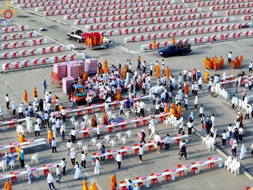 ภาพ No.218959:วันที่ 18-20 เมษายน พ.ศ. 2568 การเตรียมงานในลานธรรม , วิหารคด เพื่องานวันคุ้มครองโลก 22 เมษายน พศ. 2568