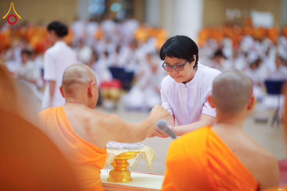 ภาพ No.237852:วันอาทิตย์ที่ 10 สิงหาคม พ.ศ. 2568 พิธีถวายไทยธรรมมุทิตาเปรียญธรรมและบาลีศึกษา ณ ห้องแก้วสารพัดนึก2 วัดพระธรรมกาย ปทุมธานี