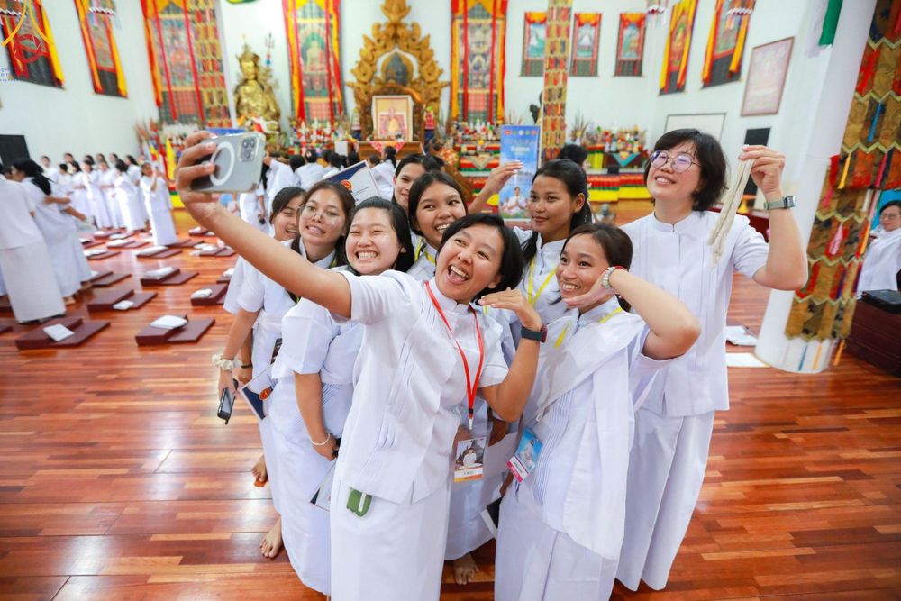 ภาพ No.151823:โครงการอบรมอุบาสิกาแก้ว บรมพุทโธ ประเทศอินโดนีเซีย ระหว่างวันที่ 16 - 22 สิงหาคม พ.ศ. 2567 ณ วัด Graha Padmasambhava
