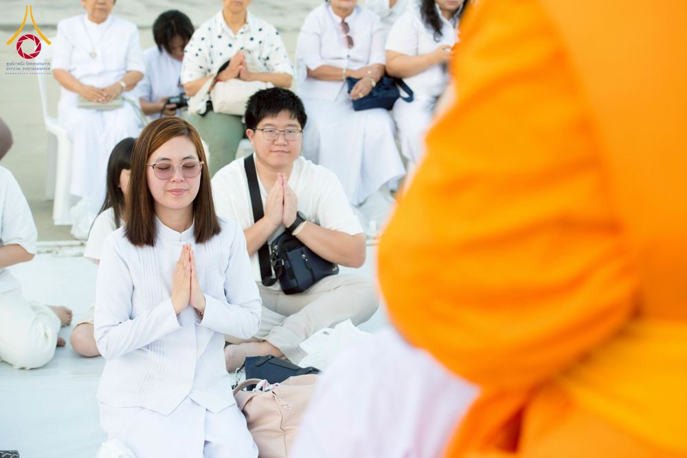 ภาพ No.274769:วันอาทิตย์ที่ 30 พฤศจิกายน พ.ศ. 2568 พิธีปลงผม โครงการอุปสมบทบูชาธรรมมหาปูชนียาจารย์ ปี 2568 ณ ลานธรรมพระมหาธรรมกายเจดีย์ ฝั่งทิศตะวันตก ระหว่างวิหารคดหมายเลข 8 และ 9 วัดพระธรรมกาย