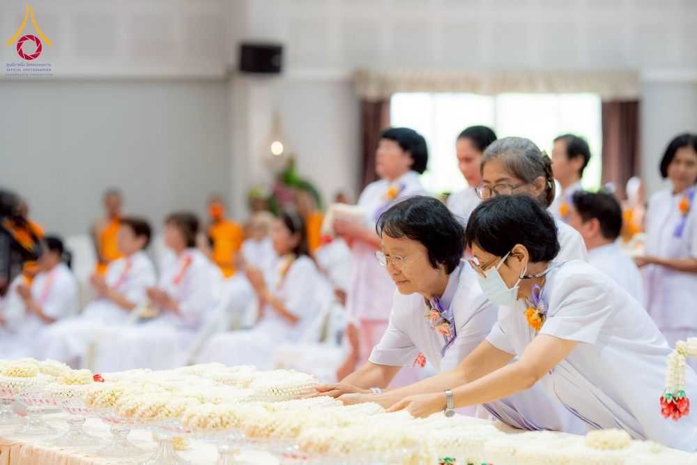 ภาพ No.254815:วันที่ 15 ตุลาคม พ.ศ. 2568 พิธีบรรจุพระบรมสารีริกธาตุภายในพระเกตุองค์พระประธาน สมโภชพระประธาน พระธรรมกาย ณ ศูนยอบรมเยาวชนกาญจนบุรี