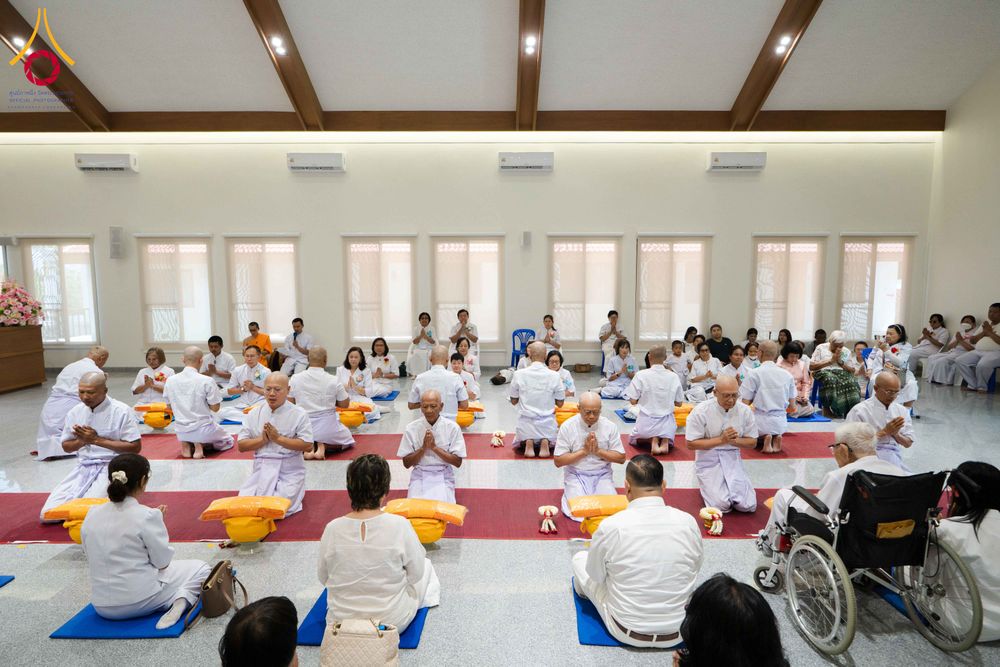 ภาพ No.341290:วันอาทิตย์ที่ 26 กรกฎาคม พ.ศ. 2569 ​โครงการอุปสมบทหมู่บูชาธรรมมหาปูชนียาจารย์ รุ่นที่ ๑ วัดกลางธนรินทร์ ต.บ้านแป้ง อ.พรหมบุรี จ.สิงห์บุรี