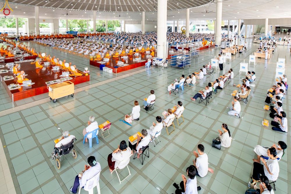 ภาพ No.348515:วันที่ 11 กันยายน พ.ศ.2569 พิธีบุพเปตพลี ครั้งที่ 188 ร่วมอุทิศส่วนกุศล แด่หมู่ญาติผู้ล่วงลับไปแล้ว และเป็นปัจจัยสนับสนุน การเผยแผ่พระพุทธศาสนา ณ หอฉันคุณยายอาจารย์ วัดพระธรรมกาย