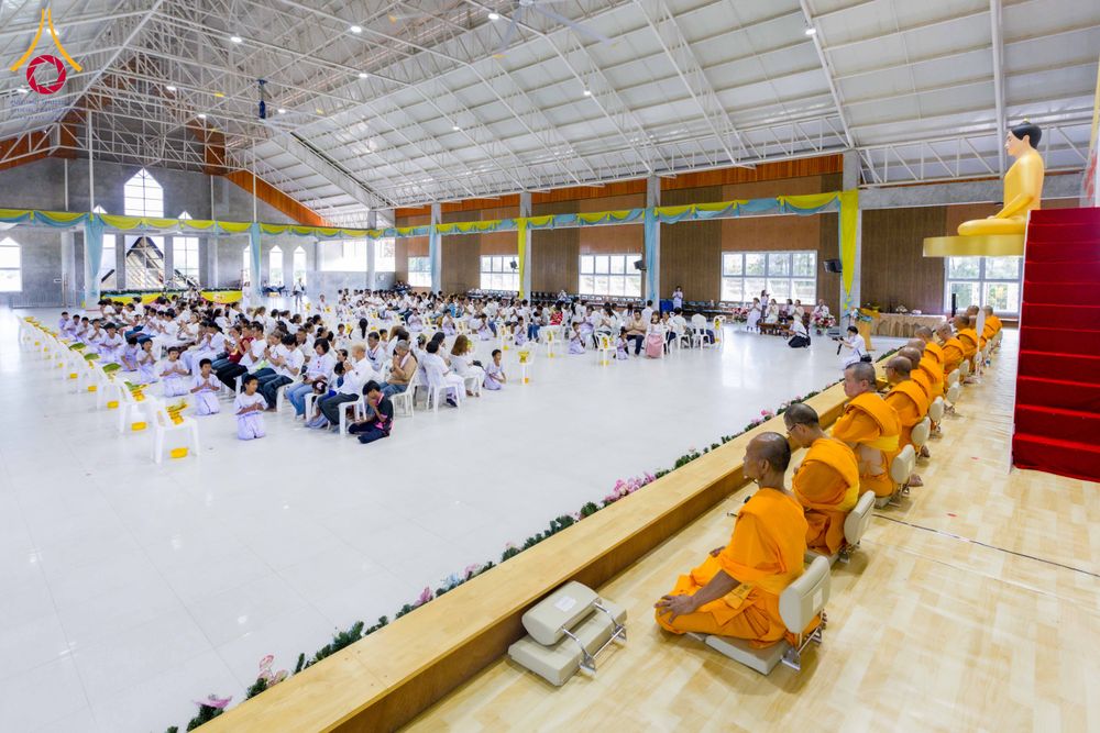ภาพ No.317414:วันอาทิตย์ ที่ 29 มีนาคม พ.ศ.2569  พิธีปลงผม , พิธีขอขมามอบบาตรและผ้าไตร , พิธีบรรพชา ณ ศูนย์ปฏิบัติธรรมสมุทรปราการ จำนวน 42 รูป