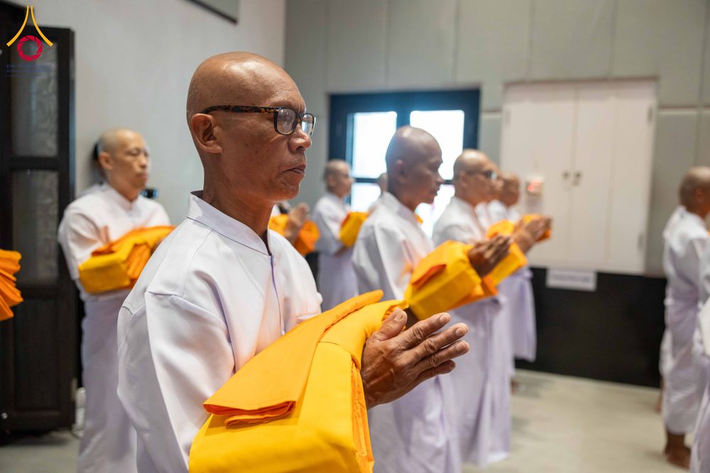 ภาพ No.321350:วันเสาร์ที่ 11 เมษายน พ.ศ.2569 พิธีขอบรรพชา พิธีขอสรณคมณ์และศีล, พิธีถวายบาตร พิธีอุปสมบท โครงการอุปสมบทหมู่ บูชาธรรมหลวงพ่อธัมมชโย พ.ศ.2569 โครงการอุปสมบทหมู่ธรรมทายาท ระดับอุดมศึกษา รุ่น 53 (ภาคฤดูร้อน) ณ วัดพระธรรมกาย ปทุมธานี