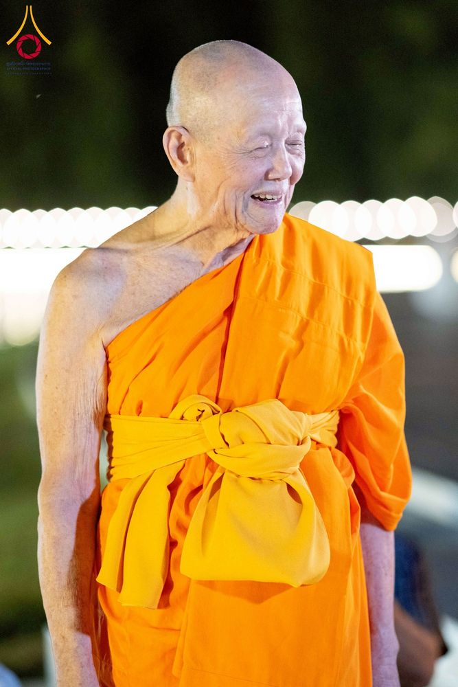 ภาพ No.266425:วันพุธที่ 5 พฤศจิกายน พ.ศ. 2568 (วันพระ ขึ้น 15 ค่ำ เดือน 12) พิธีลอยกระทงธรรม  ณ สระมหาเศรษฐีทะเลบุญ มหาวิหารพระมงคลเทพมุนี วัดพระธรรมกาย จ.ปทุมธานี