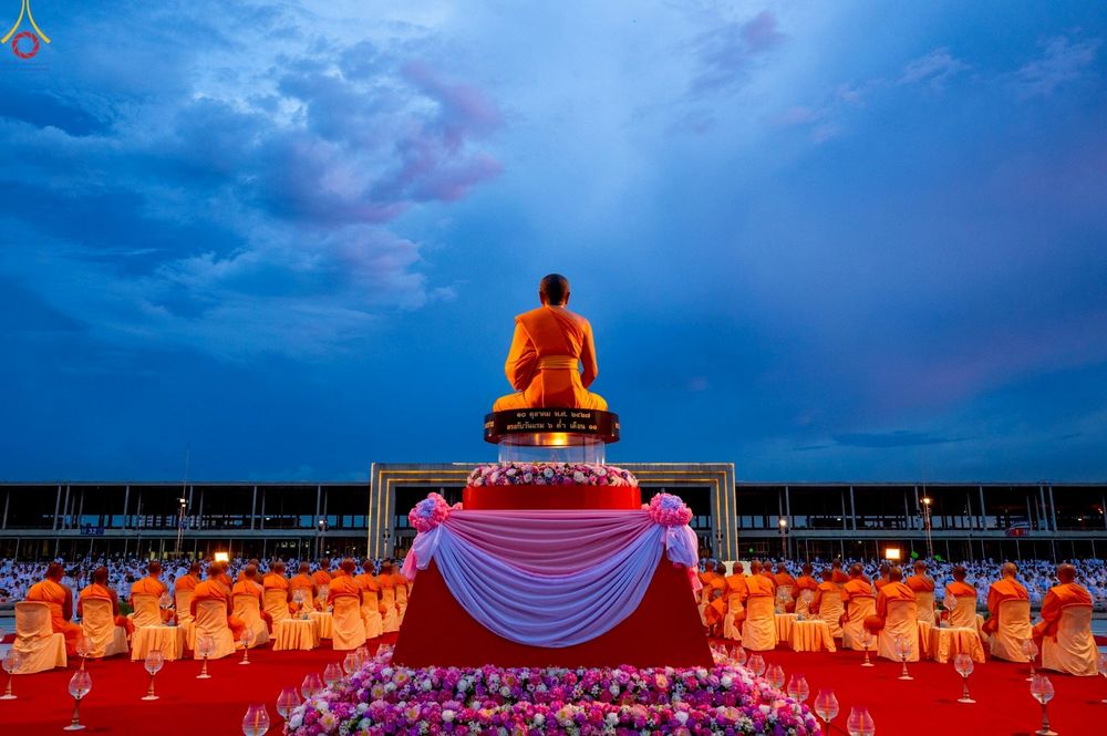 ภาพ No.253021:วันที่ 10 ตุลาคม พ.ศ. 2568 พิธีปลูกต้นทรัพย์บานชื่น ณ ลานธรรม วัดพระธรรมกาย