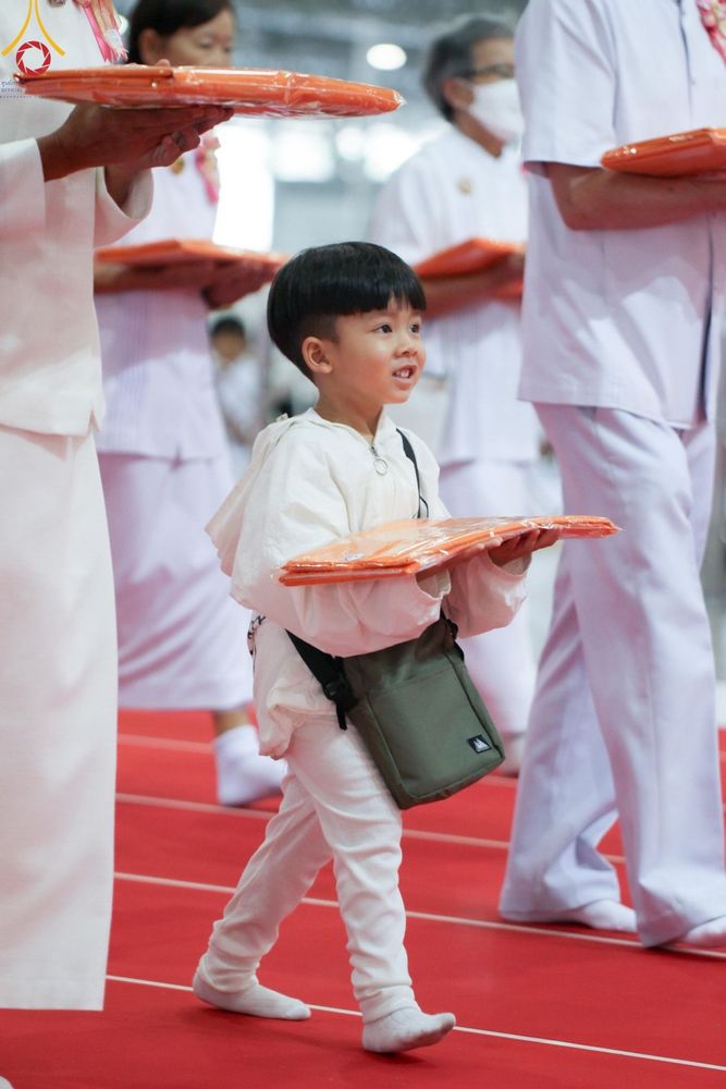 ภาพ No.178032:พิธีทอดผ้าป่าต้นสมบัติจักรพรรดิ ในวันอาทิตย์ที่ 1 ธันวาคม พ.ศ. 2567 ณ สภาธรรมกายสากล วัดพระธรรมกาย