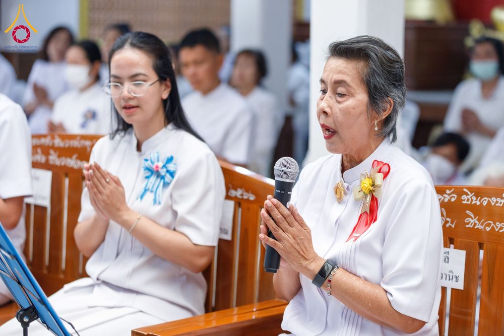 ภาพ No.202209:พิธีเจริญพระพุทธมนต์ ปฏิบัติธรรม มอบทุนการศึกษา ถวายสังฆทาน 108 วัด เพื่อถวายเป็นพุทธบูชา และขับเคลื่อนโครงการหมู่บ้านรักษาศีล 5 โดยคณะสงฆ์จังหวัดนครปฐม คณะศิษยานุศิษย์วัดพระธรรมกาย โครงการธรรมยาตรา ปีที่ 13 ณ วัดบางปลา อำเภอบางเลน จังหวัดนครปฐม