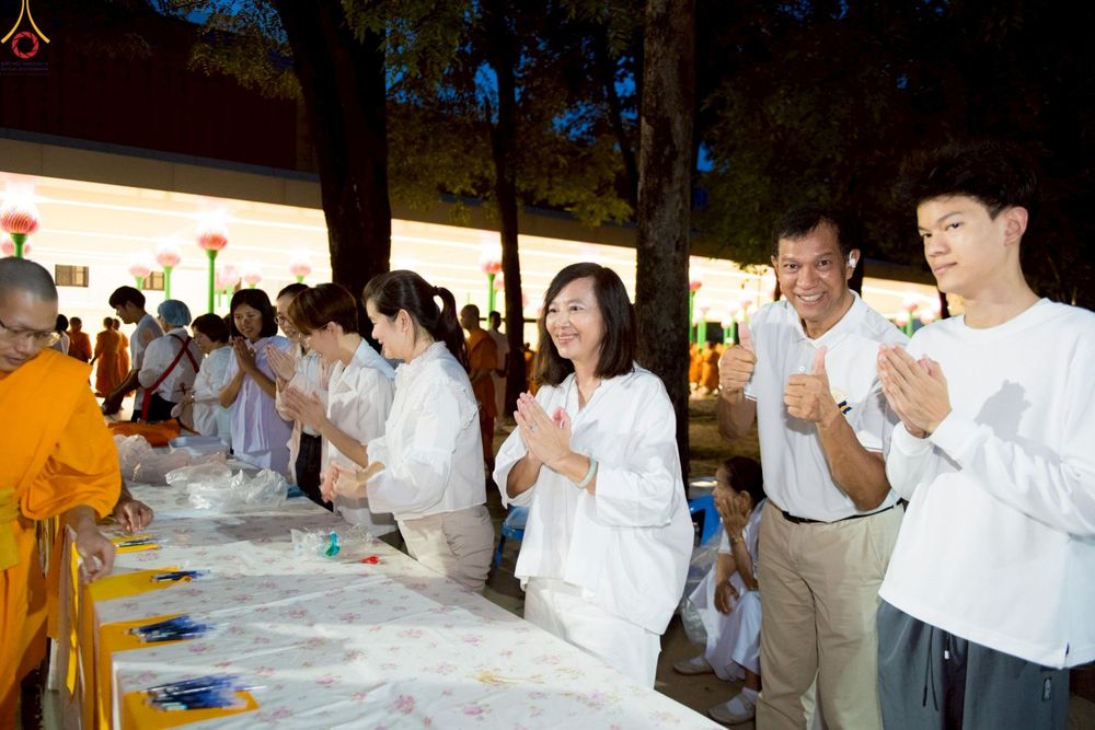 ภาพ No.250699:วันอังคารที่ 7 ตุลาคม พ.ศ. 2568 พิธีมหาปวารณาออกพรรษา ณ โบสถ์พระไตรปิฎก วัดพระธรรมกาย