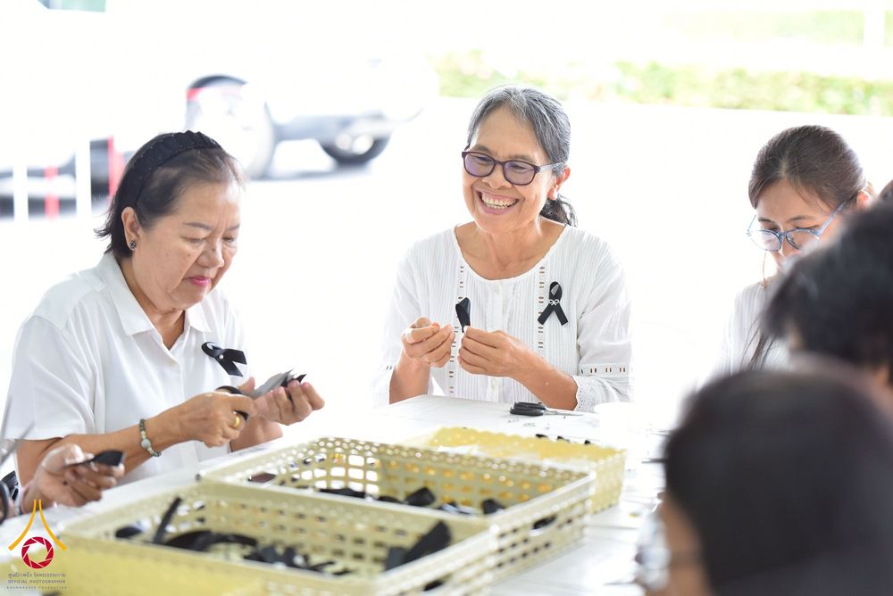 ภาพ No.267623:วันที่ 7 พฤศจิกายน พ.ศ. 2568 พสกนิกรอำเภอคลองหลวง รวมใจบำเพ็ญกุศลปัณรสมวาร (15 วัน) อุทิศถวายเป็นพระราชกุศลแด่ “สมเด็จพระพันปีหลวง” ณ วัดพระธรรมกาย