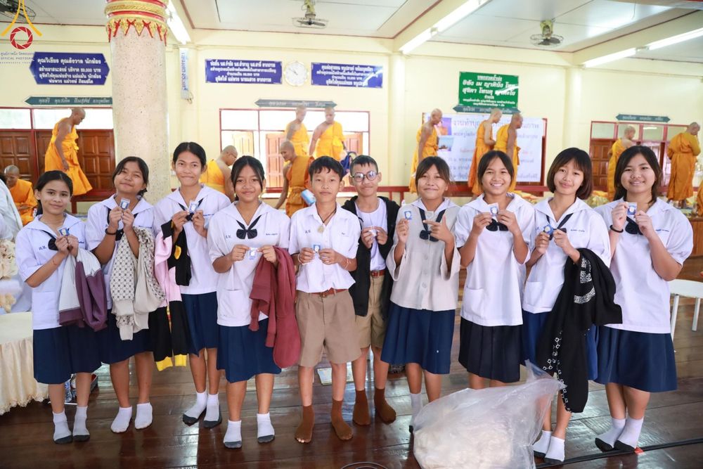 ภาพ No.195824:พิธีทอดผ้าป่าทำนุบำรุงศาสนสถาน ณ วัดตรีพาราสีมาเขต ต.สามเมือง อ.ลาดบัวหลวง จ.พระนครศรีอยุธยา ในโครงการธรรมยาตรา กตัญญูบูชา มหาปูชนียาจารย์ พระมงคลเทพมุนี(สด จนฺทสโร) พระผู้ปราบมาร อนุสรณ์สถาน 7 แห่ง ปีที่ 13 วันที่ 13 มกราคม พ.ศ. 2568