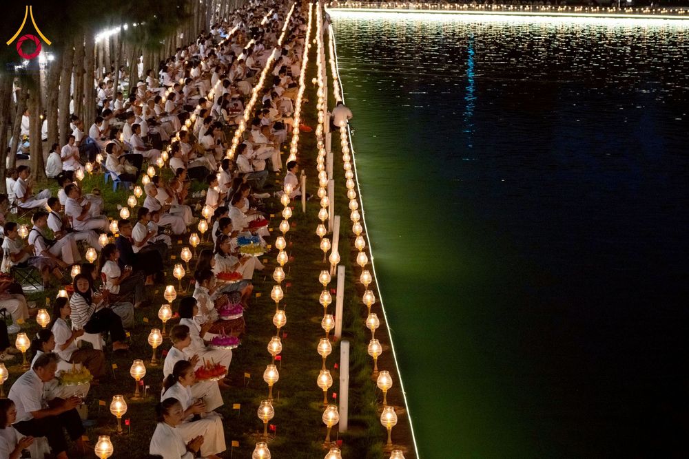 ภาพ No.266361:วันพุธที่ 5 พฤศจิกายน พ.ศ. 2568 (วันพระ ขึ้น 15 ค่ำ เดือน 12) พิธีลอยกระทงธรรม  ณ สระมหาเศรษฐีทะเลบุญ มหาวิหารพระมงคลเทพมุนี วัดพระธรรมกาย จ.ปทุมธานี