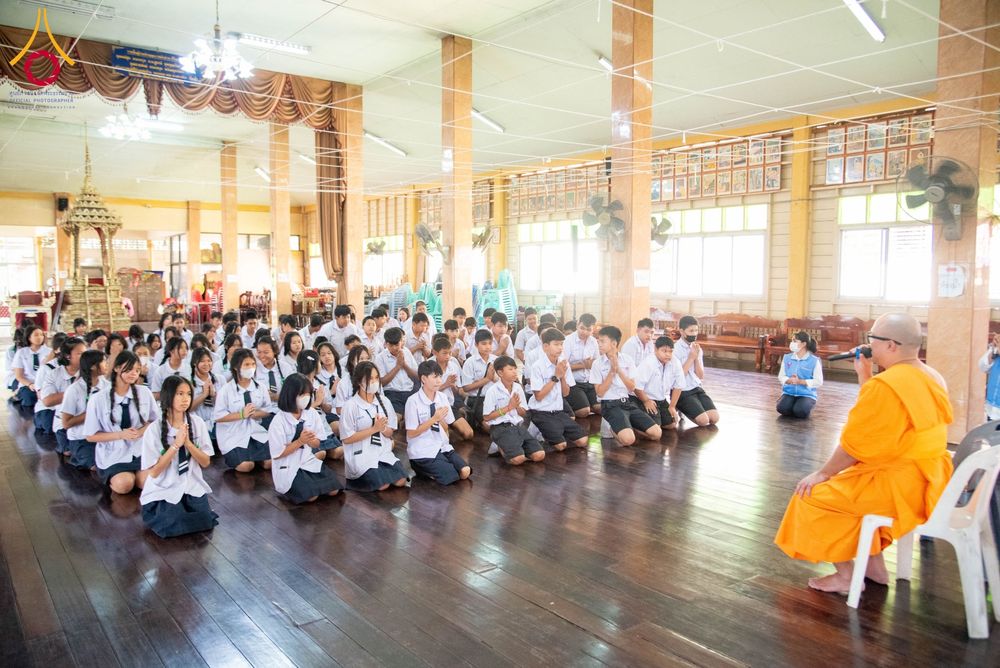 ภาพ No.205248:พิธีทอดผ้าป่าทำนุบำรุงศาสนสถาน ณ วัดบางขัน ตำบลคลองหนึ่ง อำเภอคลองหลวง จังหวัดปทุมธานี ในโครงการธรรมยาตรา กตัญญูบูชา มหาปูชนียาจารย์ พระมงคลเทพมุนี(สด จนฺทสโร) พระผู้ปราบมาร อนุสรณ์สถาน 7 แห่ง ปีที่ 13 วันที่ 30 มกราคม พ.ศ. 2568