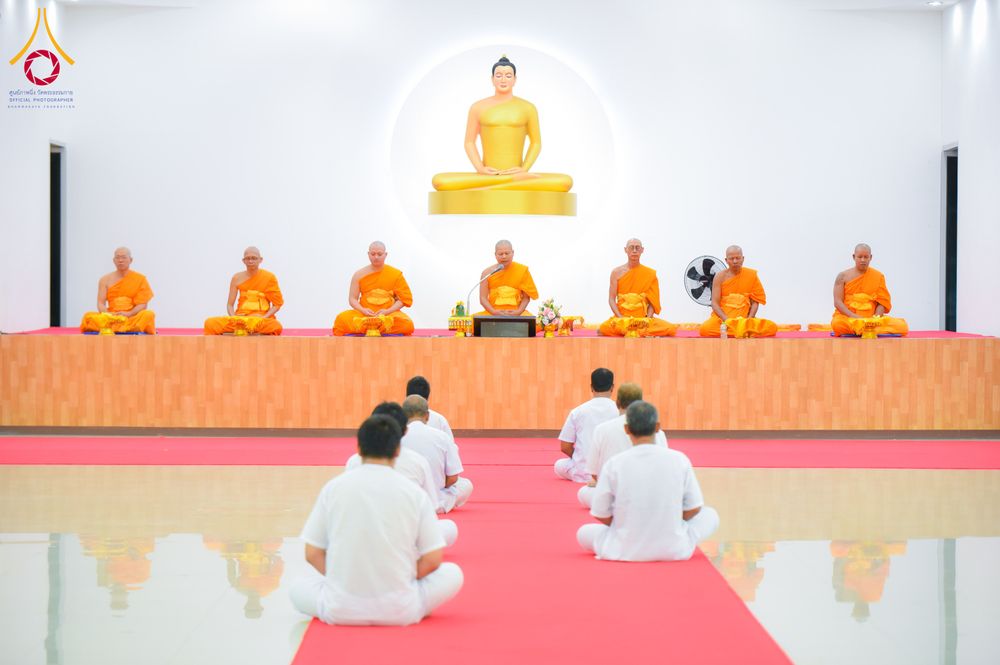 ภาพ No.285112:วันเสาร์ที่ 6 ธันวาคม พ.ศ.2568  พิธีอุปสมบทธรรมทายาท โครงการบรรพชาอุปสมบทหมู่  รุ่นบูชาธรรมมหาปูชนียาจารย์ ประจำปี 2568 ศูนย์ปฏิบัติธรรมและศูนย์อบรมเยาวชนเพชรบุรี อ.ท่ายาง จ.เพชรบุรี ณ วัดศีลคุณาราม อ.เขาย้อย เพชรบุรี