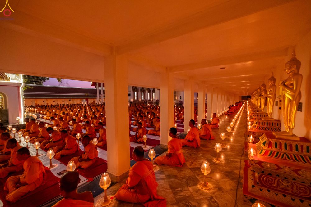 ภาพ No.294113:วันที่ 13 มกราคม พ.ศ. 2569 พิธีจุดประทีปถวายเป็นพุทธบูชา และบูชาธรรมมหาปูชนียาจารย์  (ภาพชุดที่ 2) ณ วัดสองพี่น้อง ต.ต้นตาล อ.สองพี่น้อง จ.สุพรรณบุรี ในโครงการธรรมยาตรา กตัญญูบูชา มหาปูชนียาจารย์ พระมงคลเทพมุนี(สด จนฺทสโร) พระผู้ปราบมาร อนุสรณ์สถาน 7 แห่