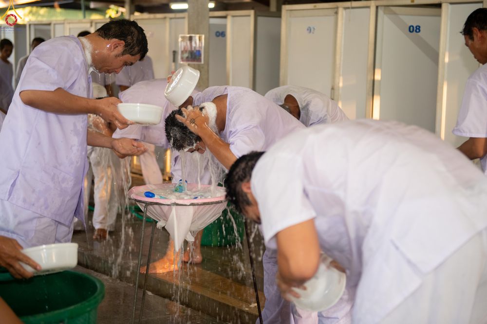 ภาพ No.319779:วันอาทิตย์ที่ 5 เมษายน พ.ศ.2569 พิธีตัดปอยผม และปลงผมนาคธรรมทายาท โครงการบรรพชาและอุปสมบทหมู่ รุ่นบูชาธรรม 82 ปี หลวงพ่อธัมมชโย