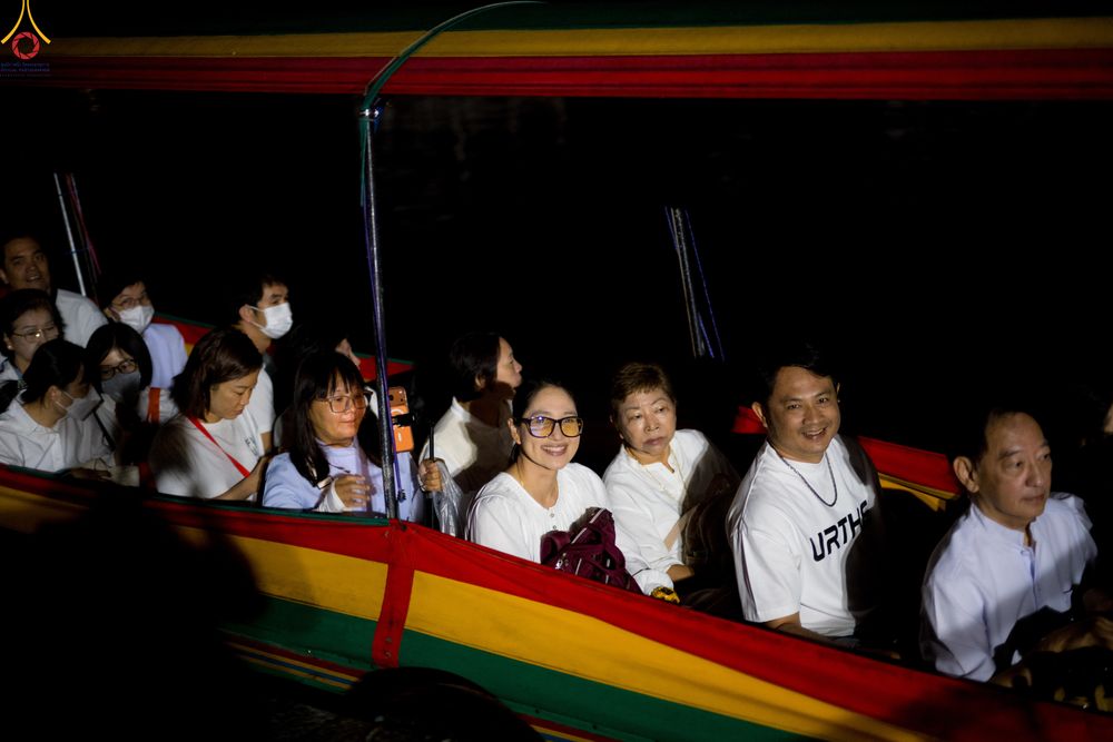 ภาพ No.297488:วันที่ 18 มกราคม พ.ศ. 2569 พิธีตักบาตรพระธรรมยาตรา ณ วัดโบสถ์บน ต.บางคูเวียง จ.นนทบุรี อนุสรณ์สถานลำดับที่ 4 สถานที่เกิดด้วยกายธรรม ในโครงการธรรมยาตรา กตัญญูบูชา มหาปูชนียาจารย์ พระมงคลเทพมุนี(สด จนฺทสโร) พระผู้ปราบมาร อนุสรณ์สถาน 7 แห่ง ปีที่ 14