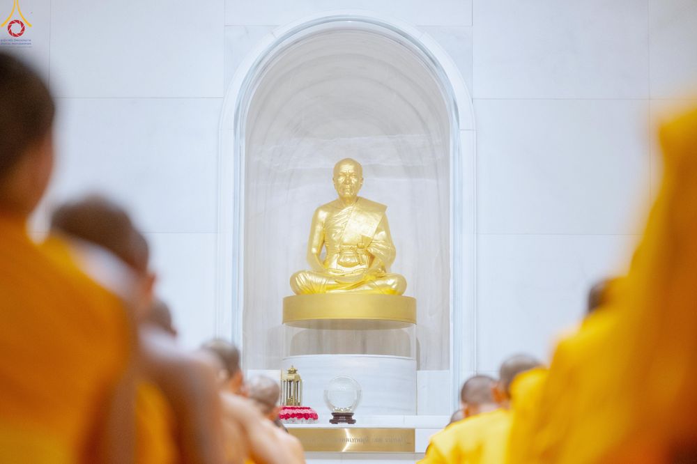 ภาพ No.289163:วันที่ 7 มกราคม พ.ศ. 2569 พิธีตักบาตรพระธรรมยาตรา ณ อนุสรณ์สถานลำดับที่ 1 สถานที่เกิดด้วยรูปกายเนื้อ อนุสรณ์สถานมหาวิหารพระมงคลเทพมุนี (โลตัสแลนด์) อ.สองพี่น้อง จ.สุพรรณบุรี ในโครงการธรรมยาตรา กตัญญูบูชา มหาปูชนียาจารย์ พระมงคลเทพมุนี(สด จนฺทสโร) พระผู้ป