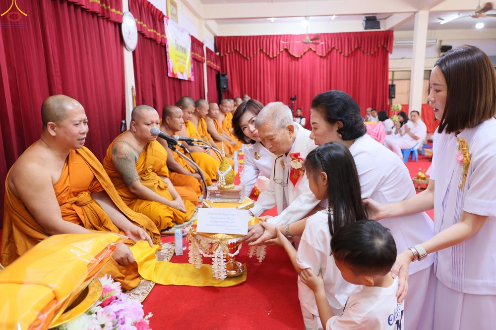 ภาพ No.291598:วันที่ 9 มกราคม พ.ศ. 2569 พิธีทอดผ้าป่าทำนุบำรุงศาสนสถาน ณ วัดเทพพล แขวงบางพรม เขตตลิ่งชัน กรุงเทพมหานคร ในโครงการธรรมยาตรา กตัญญูบูชา มหาปูชนียาจารย์ พระมงคลเทพมุนี(สด จนฺทสโร) พระผู้ปราบมาร อนุสรณ์สถาน 7 แห่ง ปีที่ 14