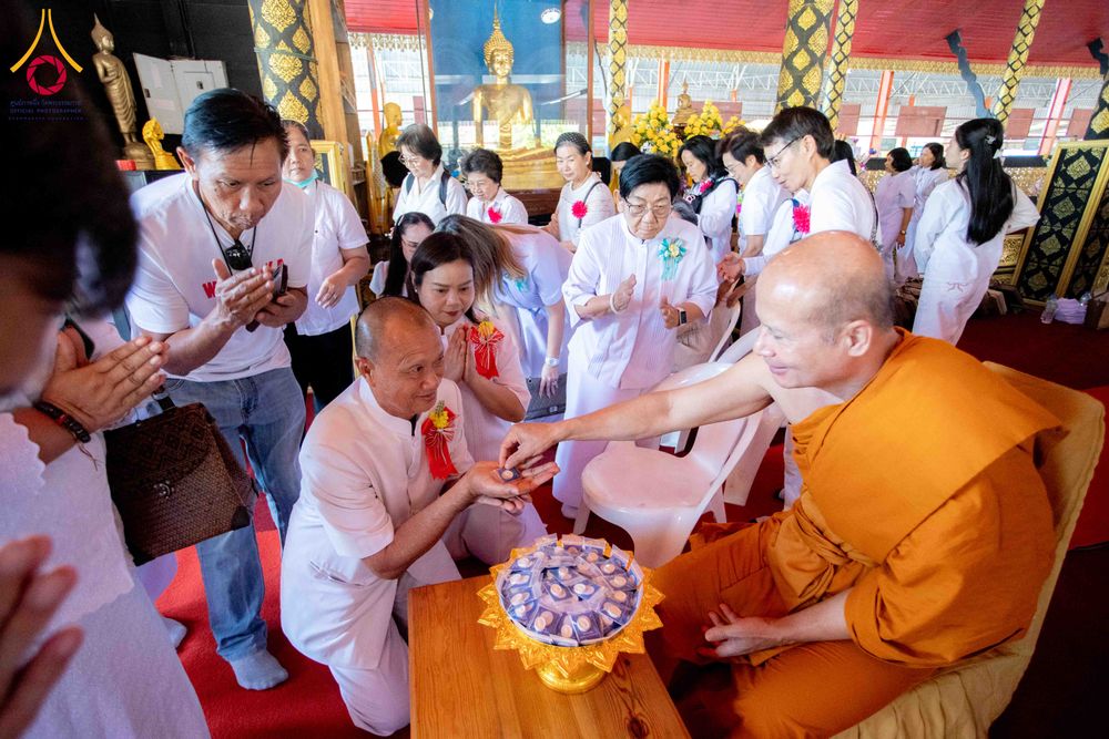 ภาพ No.304894:วันที่ 28 มกราคม พ.ศ. 2569 พิธีทอดผ้าป่าทำนุบำรุงศาสนสถาน ณ วัดบ่อทอง ต.คูขวาง อ.ลาดหลุมแก้ว จ.ปทุมธานี ในโครงการธรรมยาตรา กตัญญูบูชา มหาปูชนียาจารย์ พระมงคลเทพมุนี(สด จนฺทสโร) พระผู้ปราบมาร อนุสรณ์สถาน 7 แห่ง ปีที่ 14