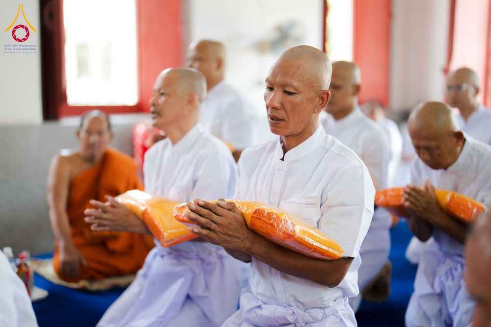 ภาพ No.341350:วันอาทิตย์ที่ 26 กรกฎาคม พ.ศ. 2569 ​โครงการอุปสมบทหมู่บูชาธรรมมหาปูชนียาจารย์ รุ่นที่ ๑ วัดกลางธนรินทร์ ต.บ้านแป้ง อ.พรหมบุรี จ.สิงห์บุรี