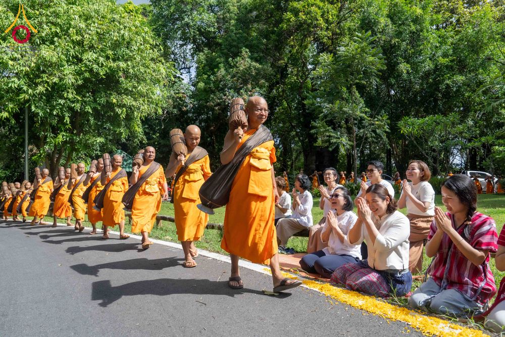 ภาพ No.329153:วันเสาร์ที่ 16 พฤษภาคม พ.ศ.2569 ธรรมยาตรา เดินดูดวงขึ้นดอยฉลองแชมป์บาลี วัดบ้านขุน อำเภอฮอด จังหวัดเชียงใหม่