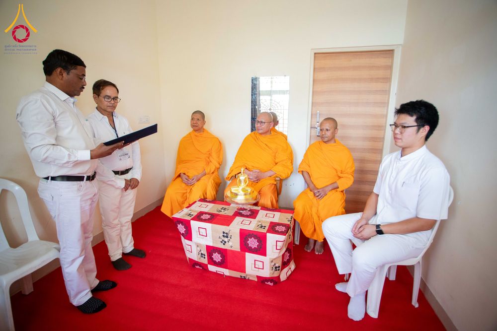 ภาพ No.283725:วันที่ 6-7 ธันวาคม พ.ศ. 2568  พิธีรับมอบหนังสือแสดงเจตจำนงถวายสิทธิครอบครองและใช้ประโยชน์วัดสันติวัน เมืองนาคปูร์  พิธีจุดโคมประทีปถวายเป็นพุทธบูชา และอุทิศบุญกุศลแด่ ดร.บี.อาร์. อัมเบดการ์  พิธีบูชาข้าวพระถ่ายทอดสดจากประเทศไทย