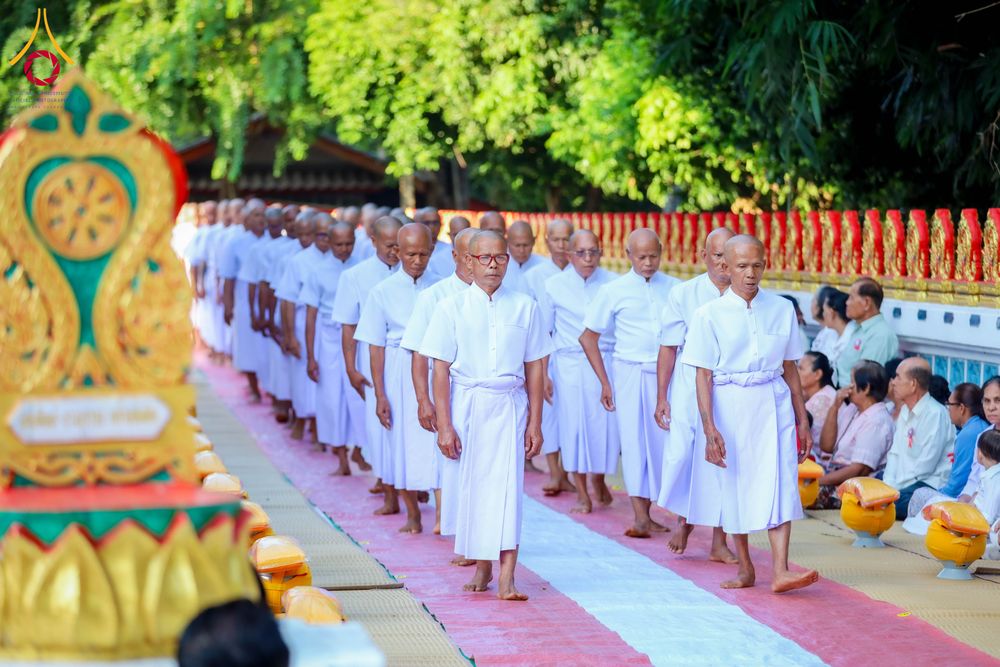 ภาพ No.285386:วันเสาร์ที่ 6 ธันวาคม พ.ศ.2568  พิธีอุปสมบทหมู่ ธรรมทายาท รุ่นบูชาธรรมมหาปูชนียาจารย์ ประจำปี 2568  ณ วัดเกาะแก้วประชานุรักษ์ ต.ชัยนาม อ.วังทอง จ.พิษณุโลก