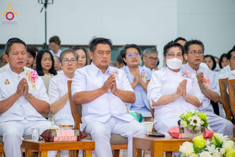 ภาพ No.314707:วันเสาร์ที่ 21 มีนาคม พ.ศ. 2569 พิธีบำเพ็ญกุศล คุณพ่อณรงค์ จินตมากุล  สิริอายุ 99 ปี 11 เดือน โยมบิดา พระครูปลัดรัตนวีรวัฒน์ (รังสฤษดิ์ อิทฺธิจินตโก) ที่ปรึกษาเจ้าคณะจังหวัดปทุมธานี เจ้าอาวาสวัดพระธรรมกาย  ณ ห้องปลูกศรัทธา 2 วัดพระธรรมกาย ปทุมธานี