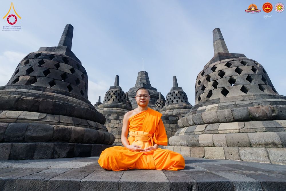 ภาพ No.280123:วันที่ 31 ธันวาคม พ.ศ. 2568 เดินธรรมยาตราที่บรมพุทธโธ อินโดนีเซีย