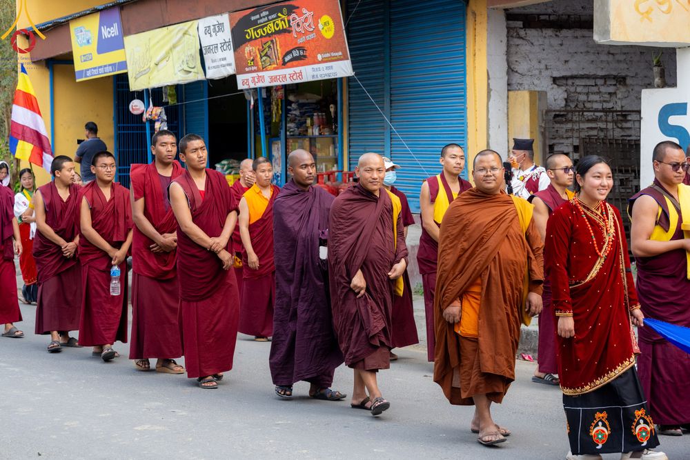 ภาพ No.317019:วันเสาร์ที่ 28 มีนาคม พ.ศ.2569 ธรรมยาตราจาริก ณ ซุ้มประตูลุมพินีเกต(Lumbini Gate) ประเทศเนปาล