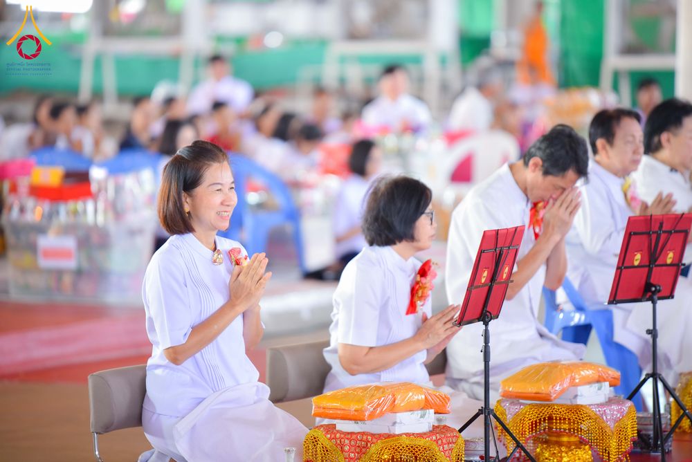 ภาพ No.320709:วันที่ 11 เมษายน พ.ศ.2569 พิธีตักบาตรฉลองสามเณรใหม่ โครงการบรรพชาสามเณรกล้าตะวัน ณ มหารัตนวิหาคด คอร์ 25 ชั้น 2 วัดพระธรรมกาย