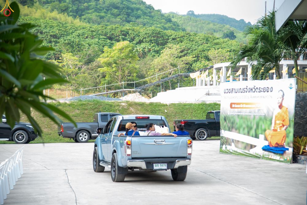 ภาพ No.320048:วันเสาร์ที่ 4 เมษายน 2569 พิธีตัดปอยผม ขอขมาผู้ปกครอง  มอบบาตร-ผ้าไตร และพิธีบรรพชาสามเณร 87 รูป  ณ ศูนย์ปฏิบัติธรรมระยอง(บ้านช่องลม)  ต.บางบุตร อ.บ้านค่าย จ.ระยอง