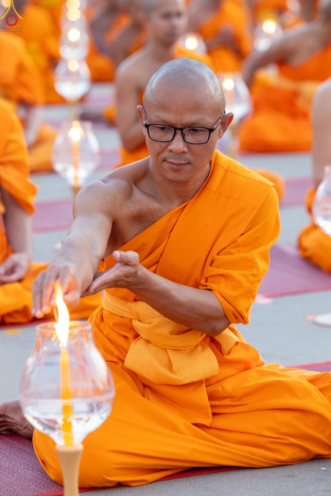 ภาพ No.307613:วันที่ 31 มกราคม พ.ศ. 2569 พิธีจุดประทีปธรรมถวายเป็นพุทธบูชา  และบูชาธรรมมหาปูชนียาจารย์ (ภาพชุดที่ 2) ณ วัดพระธรรมกาย ปทุมธานี ในโครงการธรรมยาตรา กตัญญูบูชา มหาปูชนียาจารย์ พระมงคลเทพมุนี(สด จนฺทสโร) พระผู้ปราบมาร อนุสรณ์สถาน 7 แห่ง ปีที่ 14