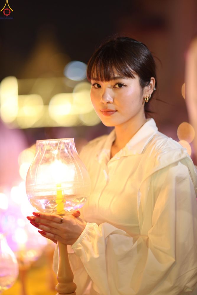 ภาพ No.297187:วันที่ 17 มกราคม พ.ศ. 2569 พิธีจุดประทีปถวายเป็นพุทธบูชา และบูชาธรรมมหาปูชนียาจารย์ (ภาพชุดที่ 2) ณ วัดโบสถ์บน ต.บางคูเวียง จ.นนทบุรี อนุสรณ์สถานลำดับที่ 4 สถานที่เกิดด้วยกายธรรม ในโครงการธรรมยาตรา กตัญญูบูชา มหาปูชนียาจารย์ พระมงคลเทพมุนี(สด จนฺทสโร) พร