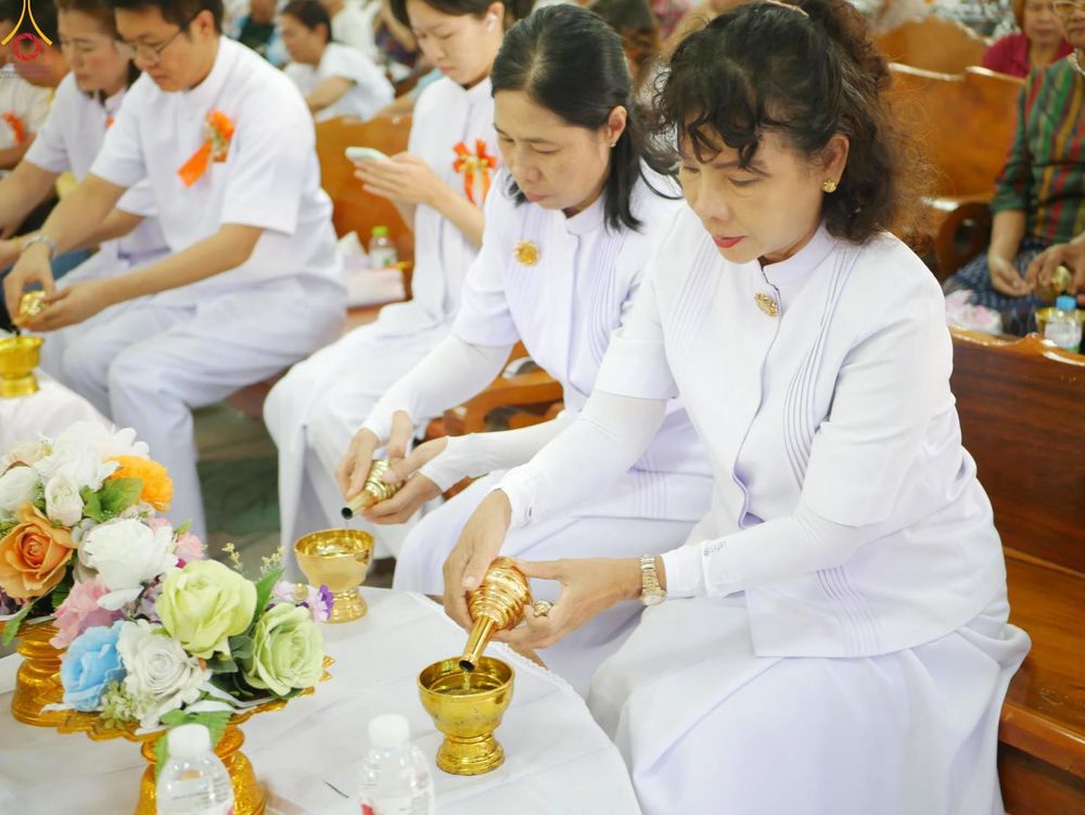 ภาพ No.281938:วันที่ 12 ตุลาคม พ.ศ. 2568 พิธีทอดกฐินสามัคคีทั่วไทย 30,000 วัด  โดยคณะศิษยานุศิษย์ บูชาธรรม 81 ปี  หลวงพ่อธัมมชโย ณ วัดท่าพาณิชย์ อ.กบินทร์บุรี จ.ปราจีนบุรี