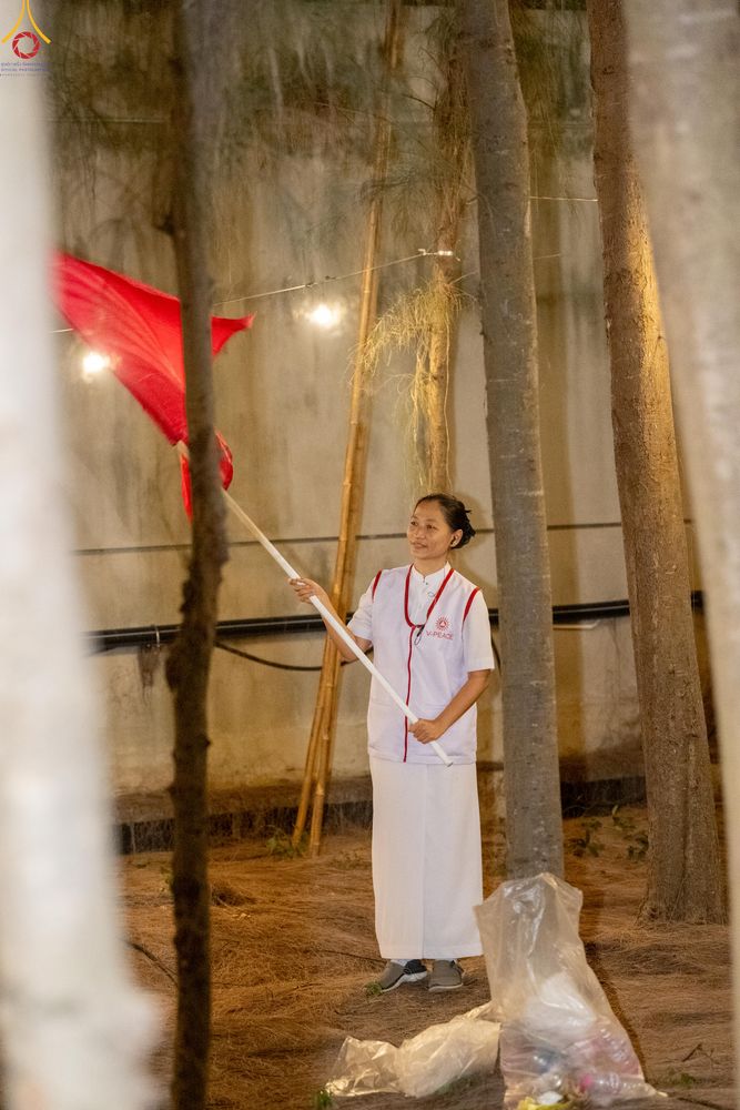 ภาพ No.301626:ภาพเบื้องหลังอาสาสมัครรวมใจ ชุดที่ 4 ในโครงการธรรมยาตรา กตัญญูบูชา มหาปูชนียาจารย์ พระมงคลเทพมุนี(สด จนฺทสโร) พระผู้ปราบมาร อนุสรณ์สถาน 7 แห่ง ปีที่ 14