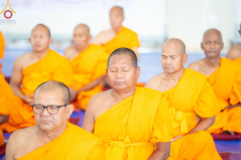 ภาพ No.315253:​วันอาทิตย์ที่ 22 มีนาคม พ.ศ.2569 สามเณรธรรมทายาทเนปาล 500 รูป ฟังธรรม สวดมนต์ ปฏิบัติธรรมร่วมกัน  ณ International Assembly and Meditation Hall Lumbini