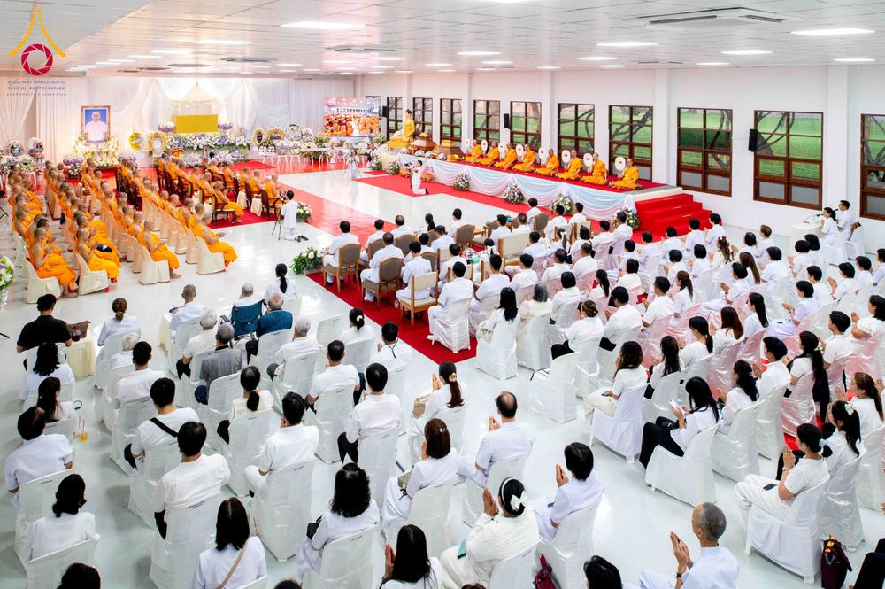 ภาพ No.315353:วันอังคารที่ 24 มีนาคม พ.ศ. 2569 พิธีบำเพ็ญกุศล คุณพ่อณรงค์ จินตมากุล  สิริอายุ 99 ปี 11 เดือน โยมบิดา พระครูปลัดรัตนวีรวัฒน์ (รังสฤษดิ์ อิทฺธิจินตโก) ที่ปรึกษาเจ้าคณะจังหวัดปทุมธานี เจ้าอาวาสวัดพระธรรมกาย  ณ ห้องปลูกศรัทธา 2 วัดพระธรรมกาย ปทุมธานี