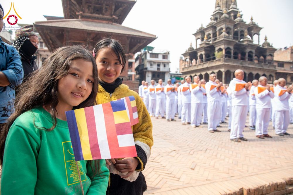 ภาพ No.129941:พิธีตัดปอยผมและแห่นาคธรรมทายาท ในโครงการบรรพชา 1,250 รูป ณ แดนประสูติ สวนลุมพินี ประเทศเนปาล วันที่ 2 มีนาคม พ.ศ. 2567