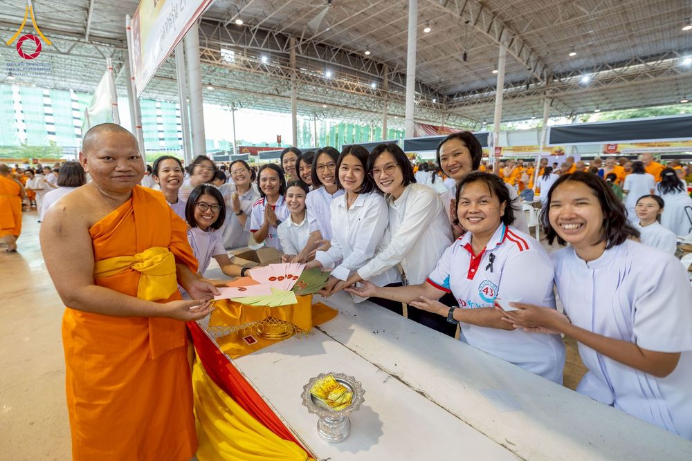 ภาพ No.273091:วันอาทิตย์ที่ 23 พฤศจิกายน พ.ศ.2568 พิธีมุทิตาสักการะ พระมหาเถระและพระเถระ ประจำปีพุทธศักราช 2568 ณ ห้องแก้วสารพัดนึก 2 สภาธรรมกายสากล  วัดพระธรรมกาย