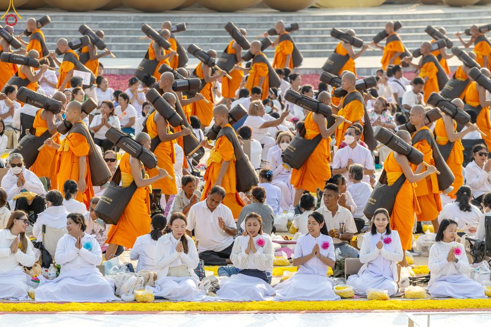 ภาพ No.299602:วันที่ 18 มกราคม พ.ศ. 2569 พิธีต้อนรับพระธรรมยาตรา (ภาพชุดที่ 2) ณ อนุสรณ์สถานลำดับที่ 5  สถานที่เผยแผ่วิชชาธรรมกายครั้งแรก อนุสรณ์สถานบางปลา วัดบางปลา อำเภอบางเลน จังหวัดนครปฐม ในโครงการธรรมยาตรา กตัญญูบูชา มหาปูชนียาจารย์ พระมงคลเทพมุนี(สด จนฺทสโร) พระ