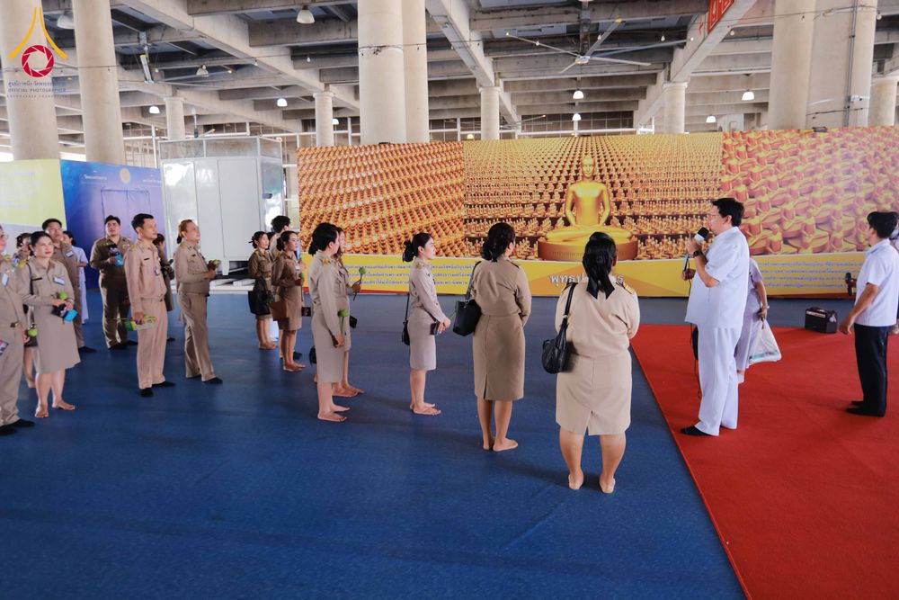 ภาพ No.311522:วันจันทร์ที่ 23 กุมภาพันธ์ พ.ศ. 2569 เปิดโลกทัศน์ผู้บริหารสถานศึกษายุคใหม่ เรียนรู้ต้นแบบการพัฒนาคนผ่านพลัง “บวร–V-Star” ผู้เข้ารับการพัฒนาตามโครงการ สพฐ. ศึกษาดูงานวัดพระธรรมกาย เสริมภาวะผู้นำคุณธรรมสู่การบริหารโรงเรียนอย่างยั่งยืน ณ อาคาร 100 ปี คุณยาย