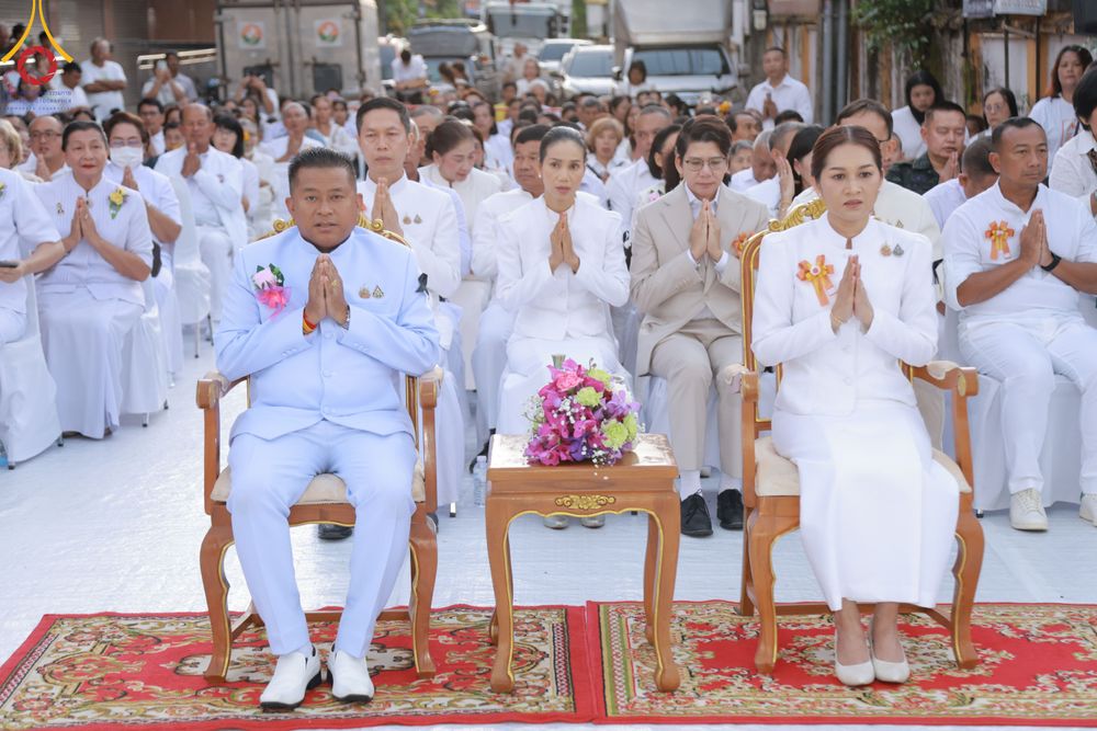 ภาพ No.311170:วันเสาร์ที่ 28 กุมภาพันธ์ พ.ศ. 2569 พิธีตักบาตรพระมหากุศล 11,250 รูป เฉลิมฉลอง 1,250 ปีศรีธรรมราชเจดีย์ สู่มรดกโลก ณ ถนนราชดำเนิน บริเวณหน้าวัดพระมหาธาตุวรมหาวิหาร อ.เมือง จ.นครศรีธรรมราช